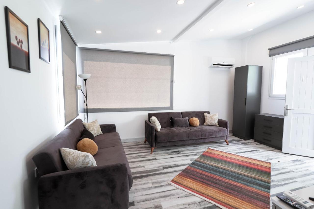 La Brezza Suite & Hotel アキアーラ エクステリア 写真